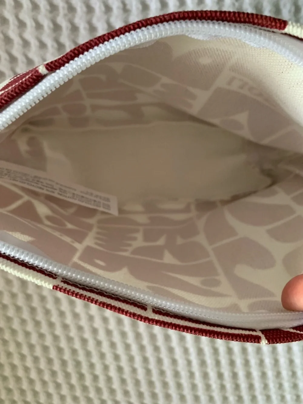 Vuori Red and White Geometric Cosmetic Holiday 25 Makeup bag Pouch NWT